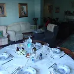 Cavaliere בית הארחה 4*